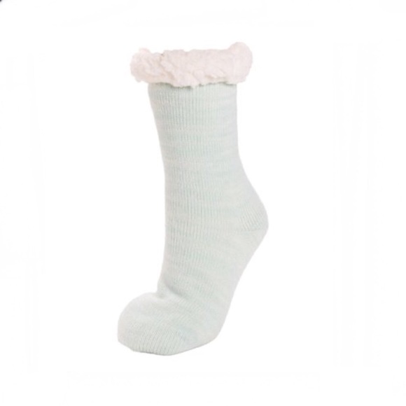 Muk Luks Mint & Ivory Cabin Socks - Picture 1 of 8